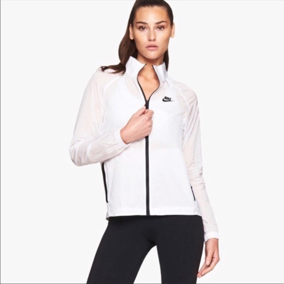 NWTNike running jacket 150$! - Picture 2 of 8